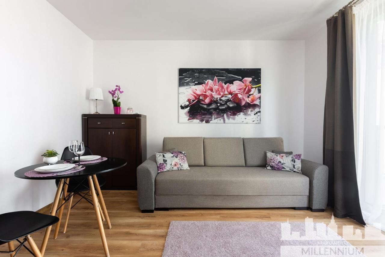 Jm Millennium Union Apartment Варшава Екстериор снимка